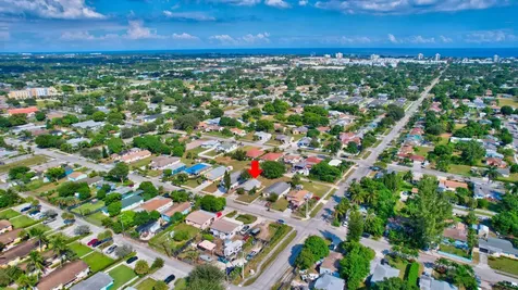 237 SW 11th Avenue Delray Beach FL 33444