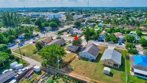 237 SW 11th Avenue Delray Beach FL 33444