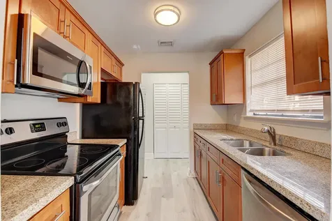 237 SW 11th Avenue Delray Beach FL 33444