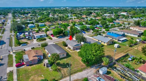 237 SW 11th Avenue Delray Beach FL 33444