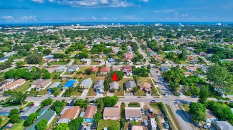 237 SW 11th Avenue Delray Beach FL 33444