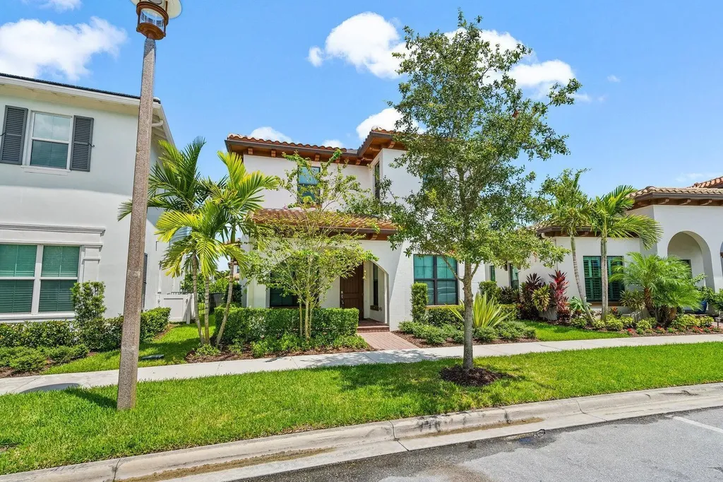 13644 Dumont Road Palm Beach Gardens FL 33418