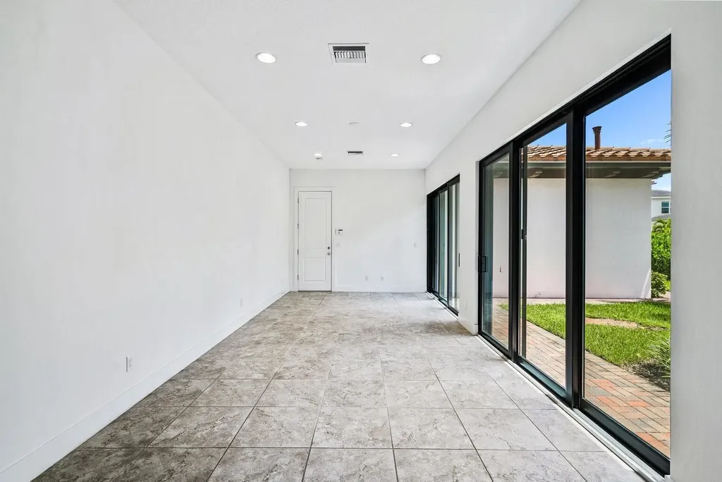 13644 Dumont Road Palm Beach Gardens FL 33418