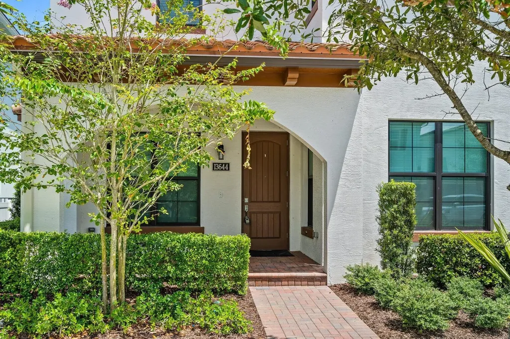 13644 Dumont Road Palm Beach Gardens FL 33418
