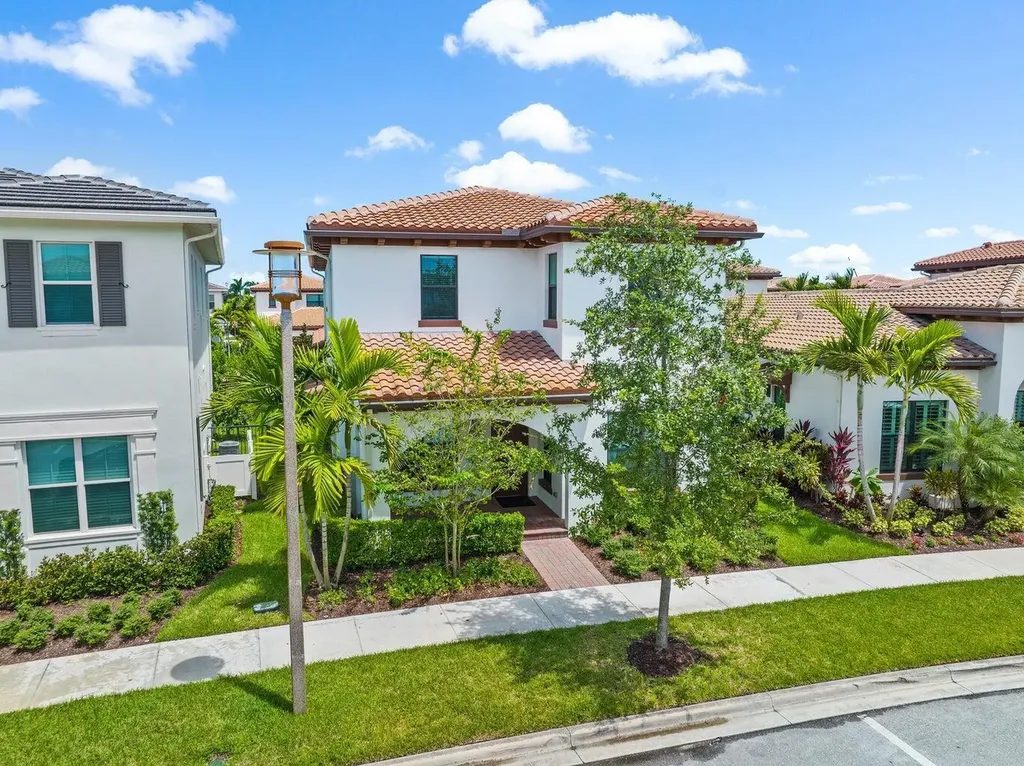 13644 Dumont Road Palm Beach Gardens FL 33418
