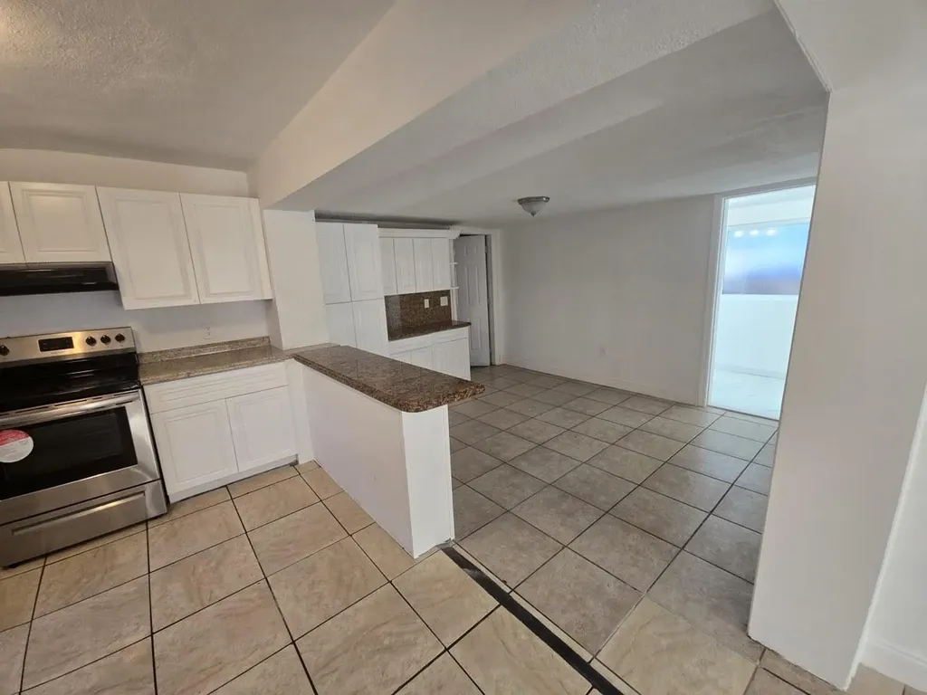 5431 NW 30th Avenue Miami FL 33142