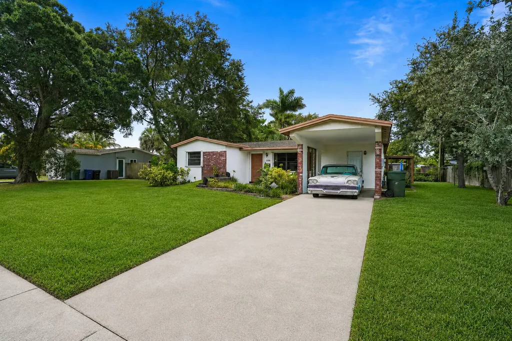 3358 SW 16th Court Fort Lauderdale FL 33068