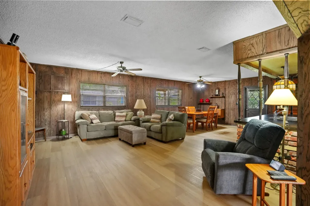 3358 SW 16th Court Fort Lauderdale FL 33068