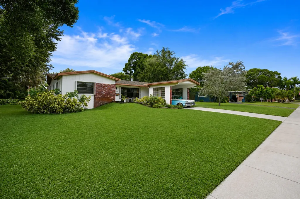 3358 SW 16th Court Fort Lauderdale FL 33068