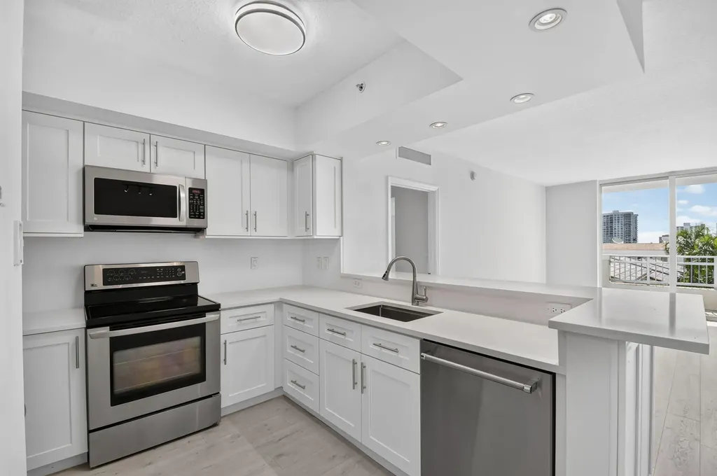 403 S Sapodilla Avenue West Palm Beach FL 33401
