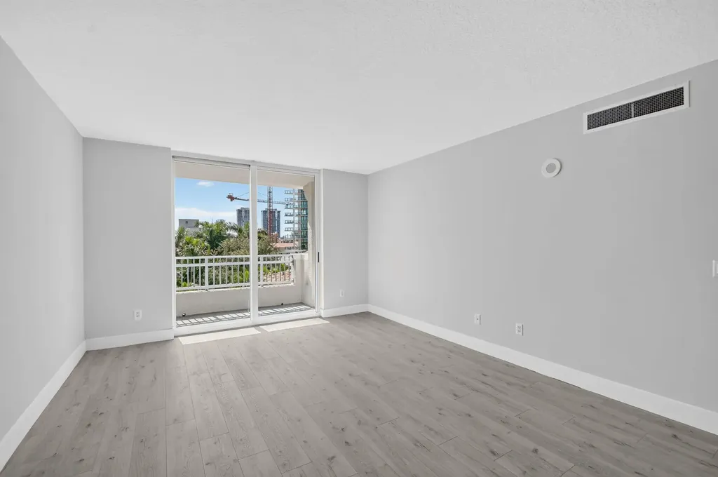 403 S Sapodilla Avenue West Palm Beach FL 33401