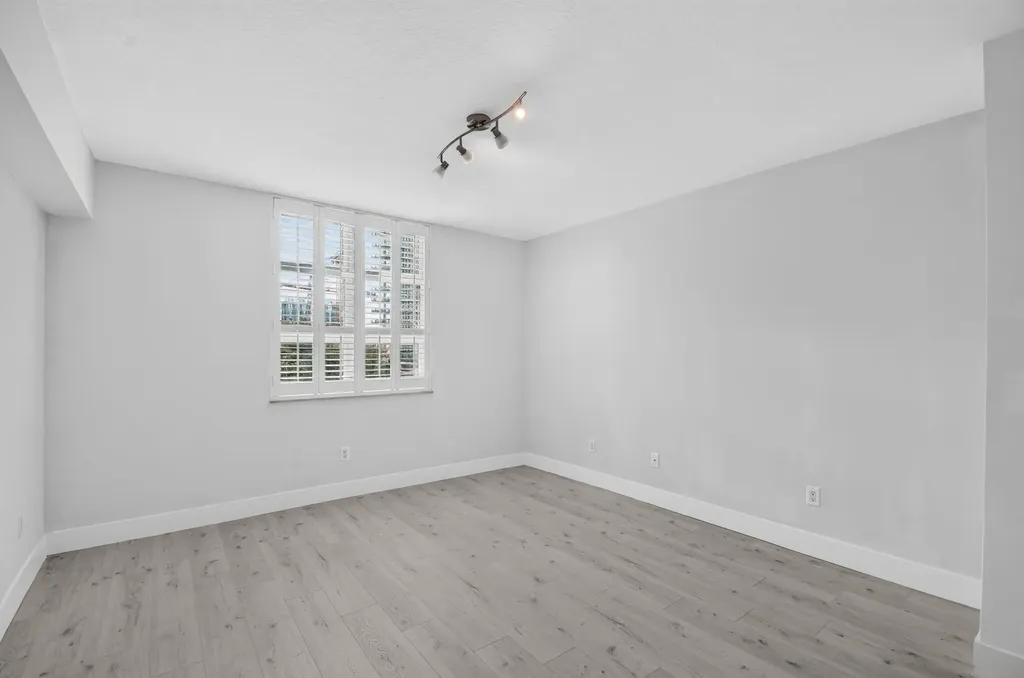 403 S Sapodilla Avenue West Palm Beach FL 33401