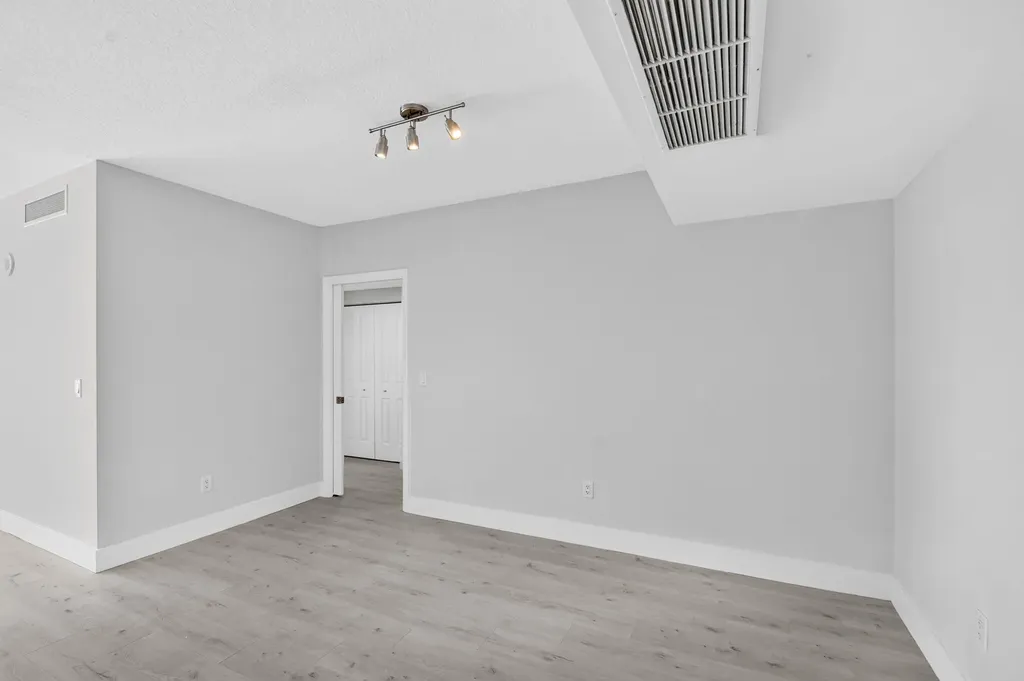 403 S Sapodilla Avenue West Palm Beach FL 33401