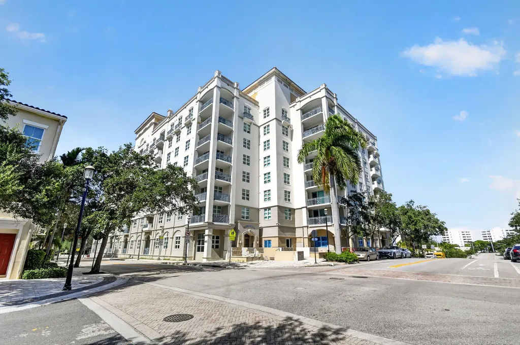 403 S Sapodilla Avenue West Palm Beach FL 33401