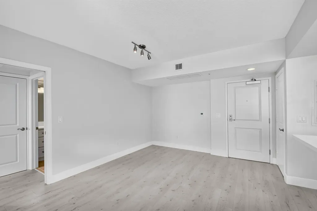 403 S Sapodilla Avenue West Palm Beach FL 33401