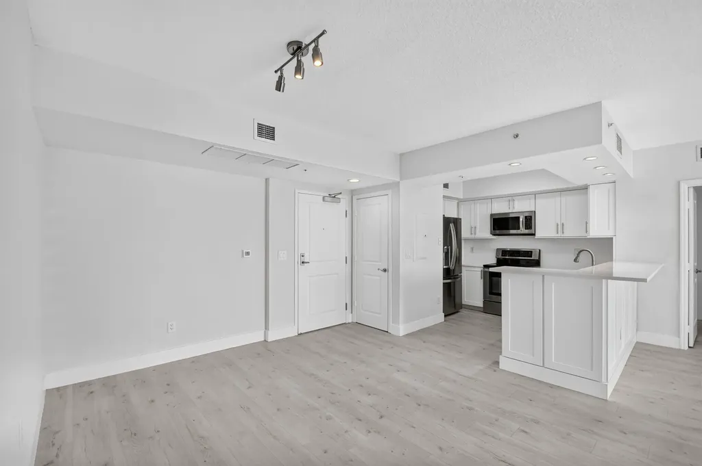 403 S Sapodilla Avenue West Palm Beach FL 33401