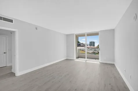 403 S Sapodilla Avenue West Palm Beach FL 33401