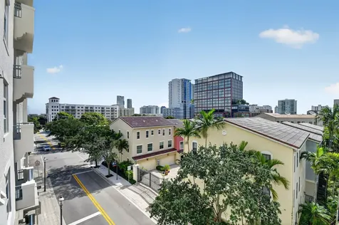 403 S Sapodilla Avenue West Palm Beach FL 33401