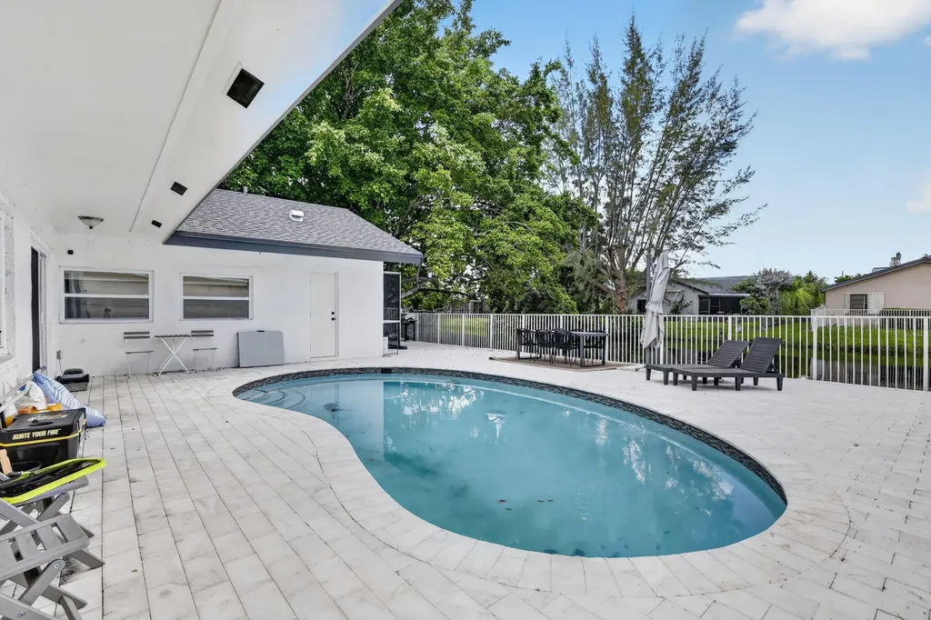 16709 SW 5th Court Weston FL 33326