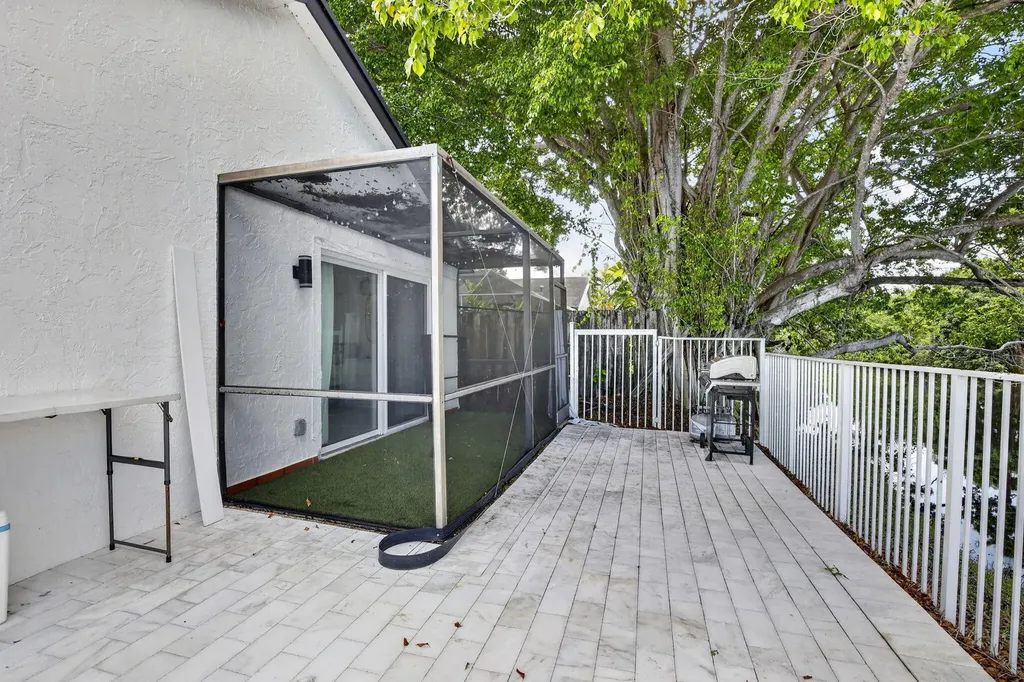 16709 SW 5th Court Weston FL 33326