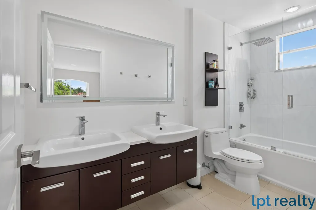 229 E Bayridge Drive Weston FL 33326