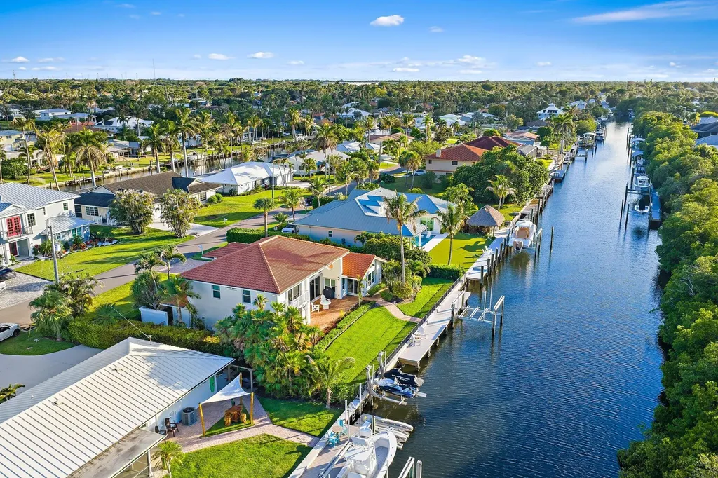 8565 SE Palm Street Hobe Sound FL 33455