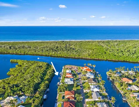 8565 SE Palm Street Hobe Sound FL 33455