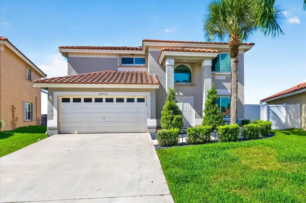 10712 Oak Lake Way Boca Raton FL 33498