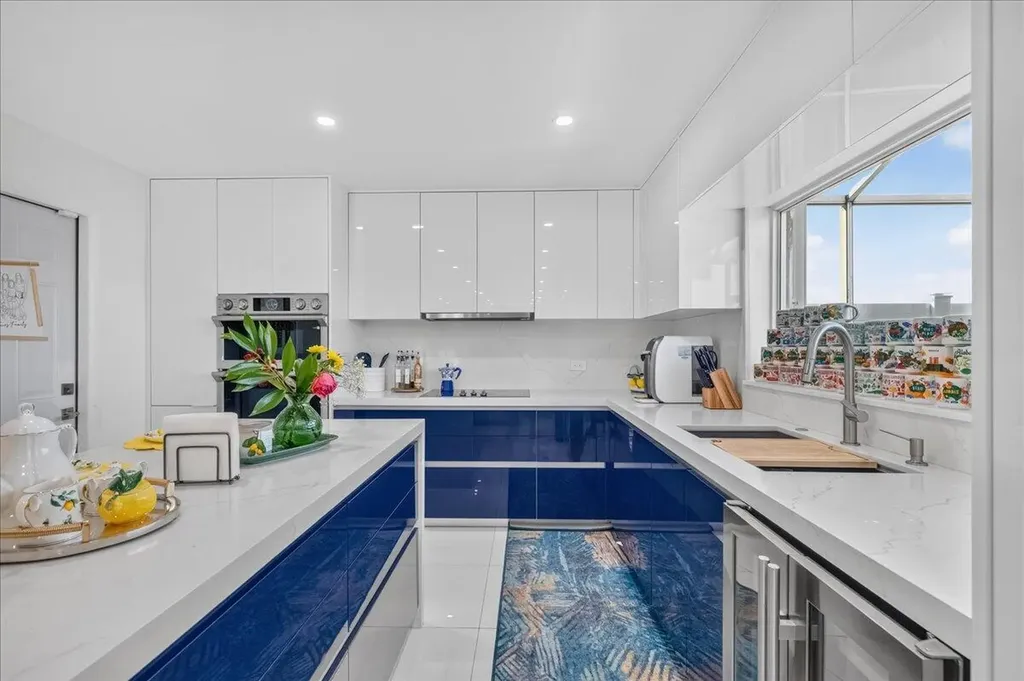 10712 Oak Lake Way Boca Raton FL 33498