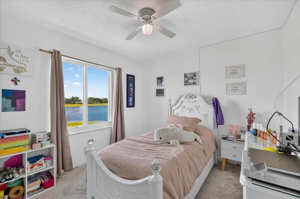 10712 Oak Lake Way Boca Raton FL 33498