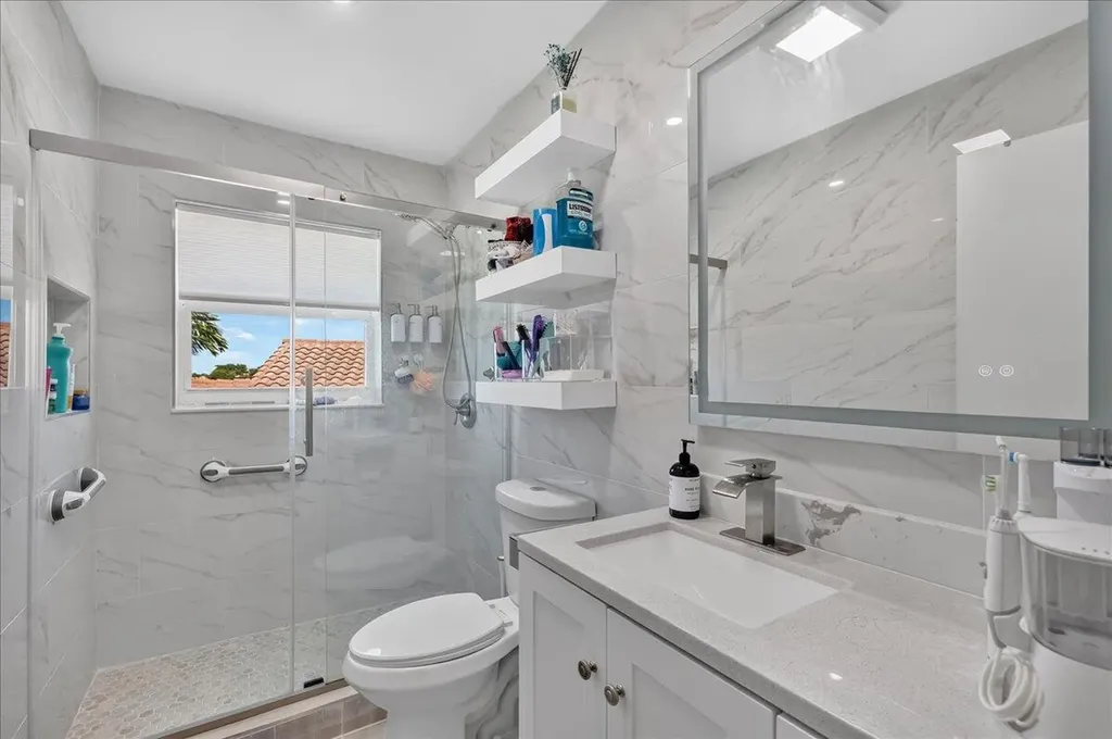 10712 Oak Lake Way Boca Raton FL 33498