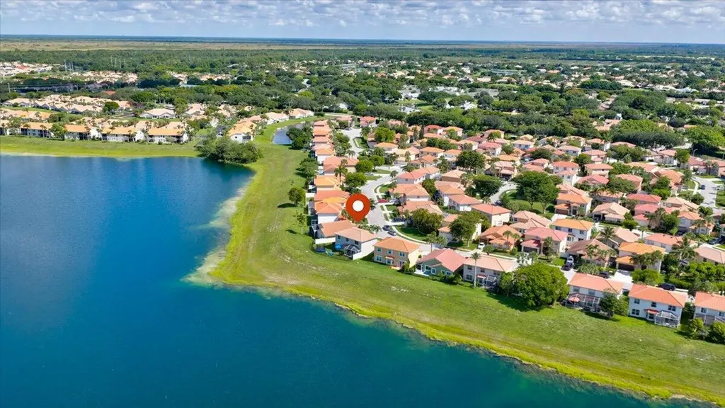 10712 Oak Lake Way Boca Raton FL 33498