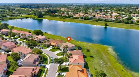 10712 Oak Lake Way Boca Raton FL 33498