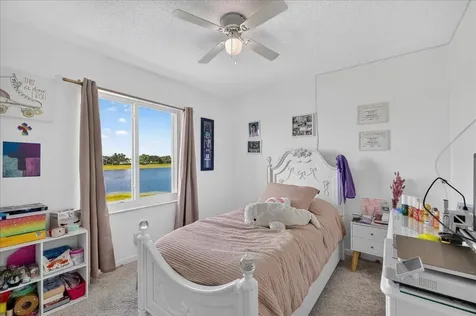 10712 Oak Lake Way Boca Raton FL 33498