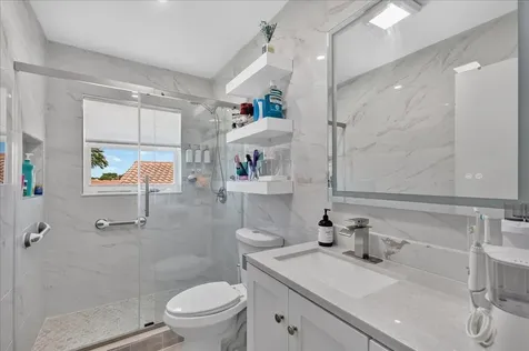 10712 Oak Lake Way Boca Raton FL 33498
