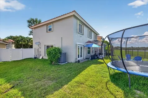 10712 Oak Lake Way Boca Raton FL 33498
