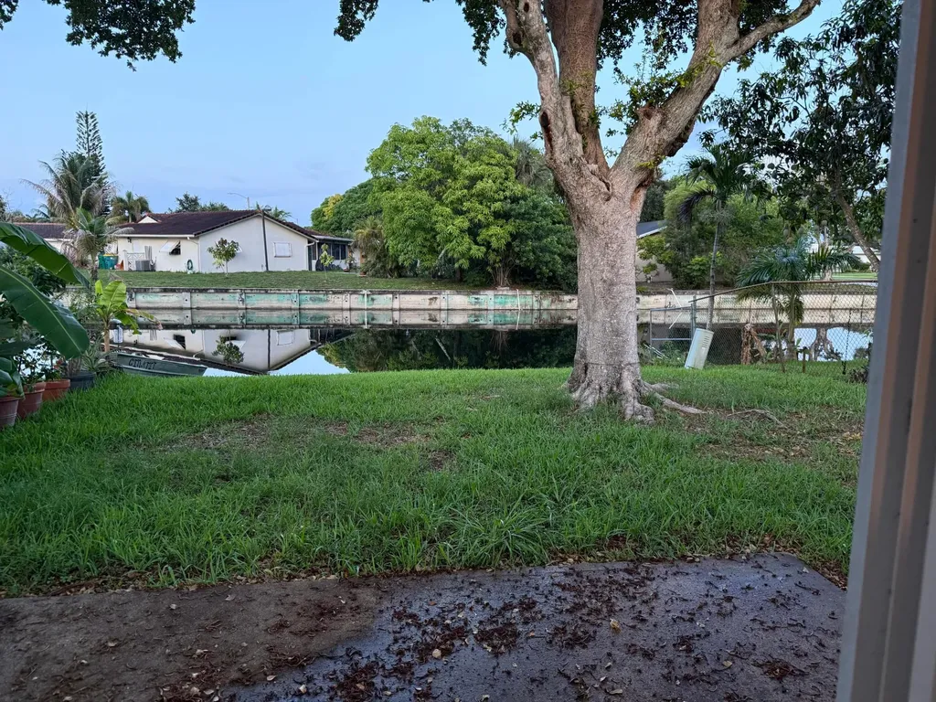 7610 NW 73rd Terrace Tamarac FL 33321