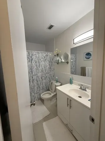 7610 NW 73rd Terrace Tamarac FL 33321