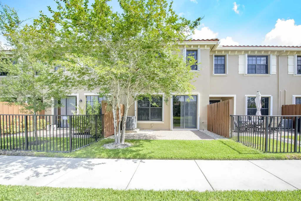 10355 Wellington Parc Drive Wellington FL 33449