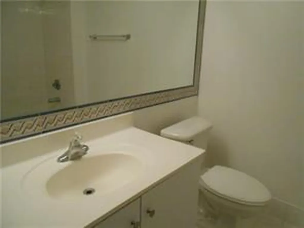 9620 NW 2nd Street Pembroke Pines FL 33024