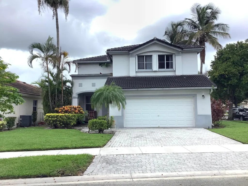 7330 NW 1st Place Plantation FL 33317