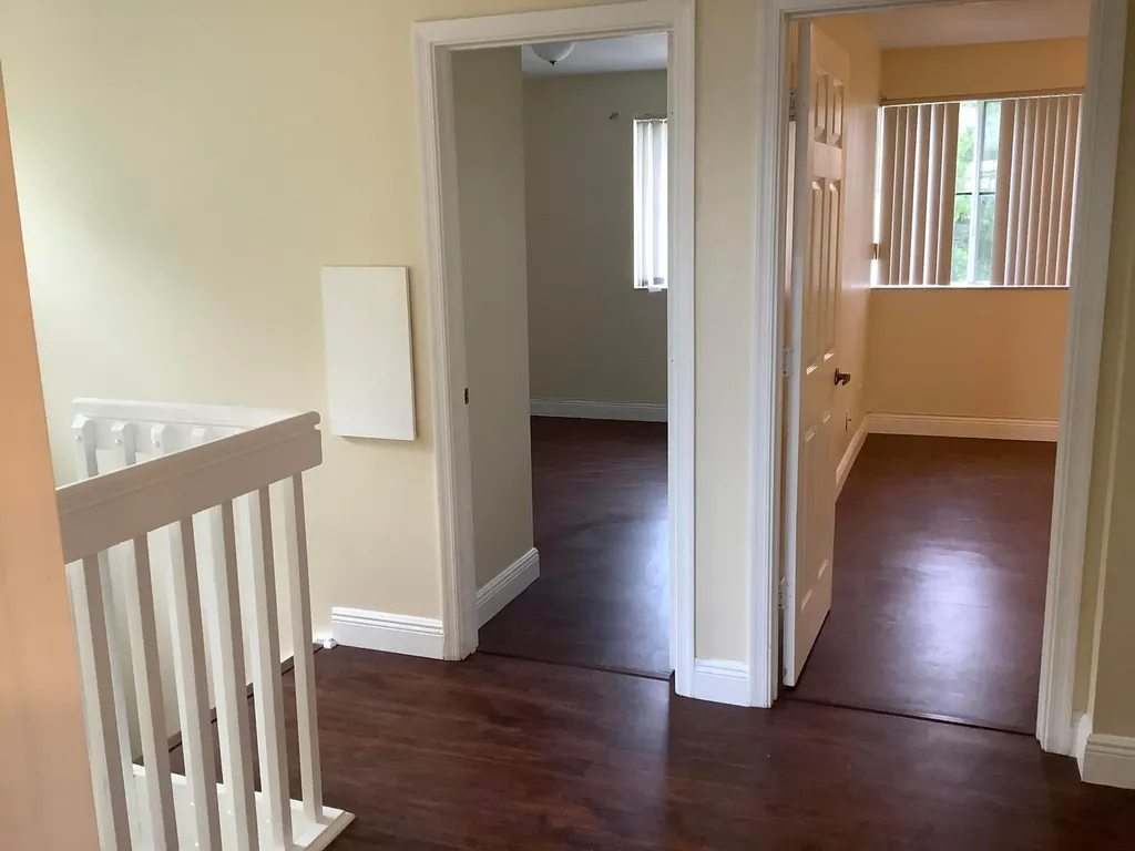 7330 NW 1st Place Plantation FL 33317