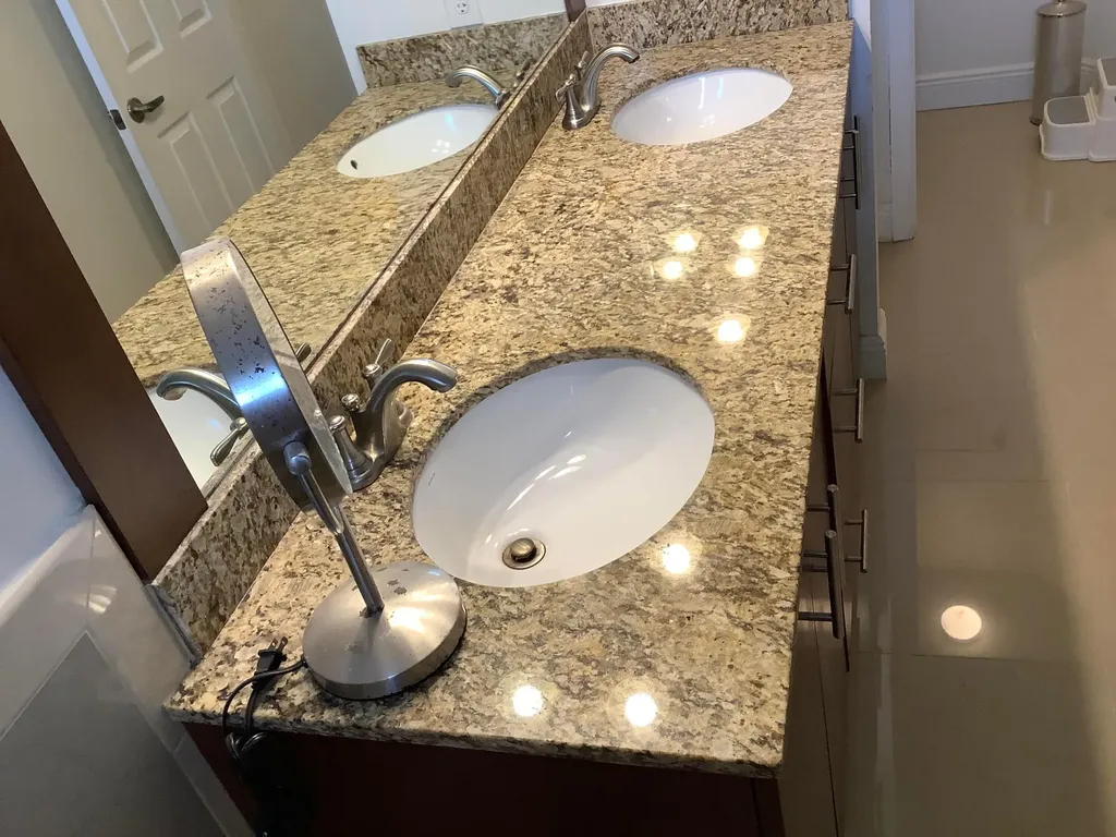 7330 NW 1st Place Plantation FL 33317