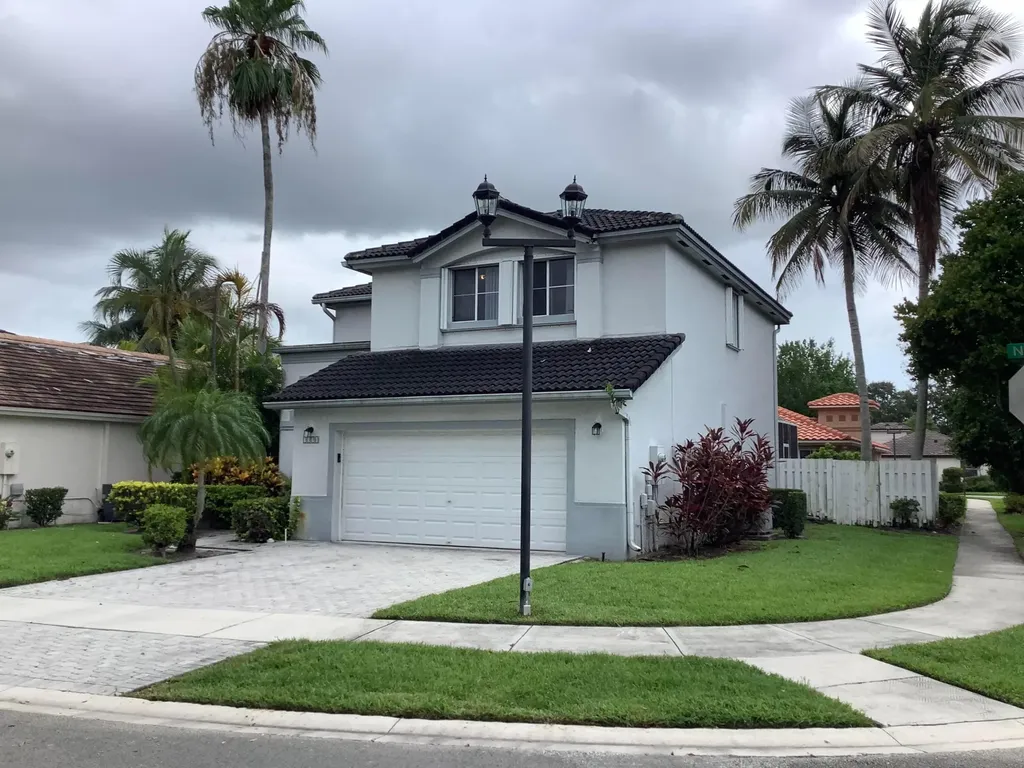 7330 NW 1st Place Plantation FL 33317