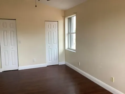 7330 NW 1st Place Plantation FL 33317