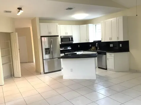 7330 NW 1st Place Plantation FL 33317