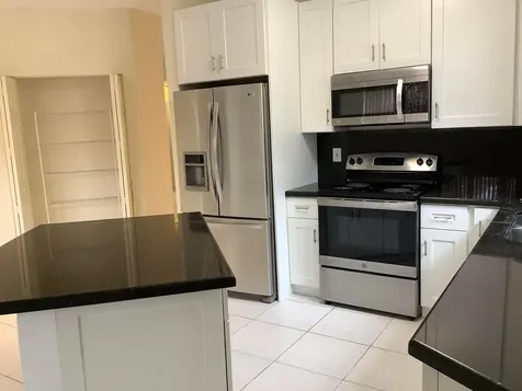 7330 NW 1st Place Plantation FL 33317