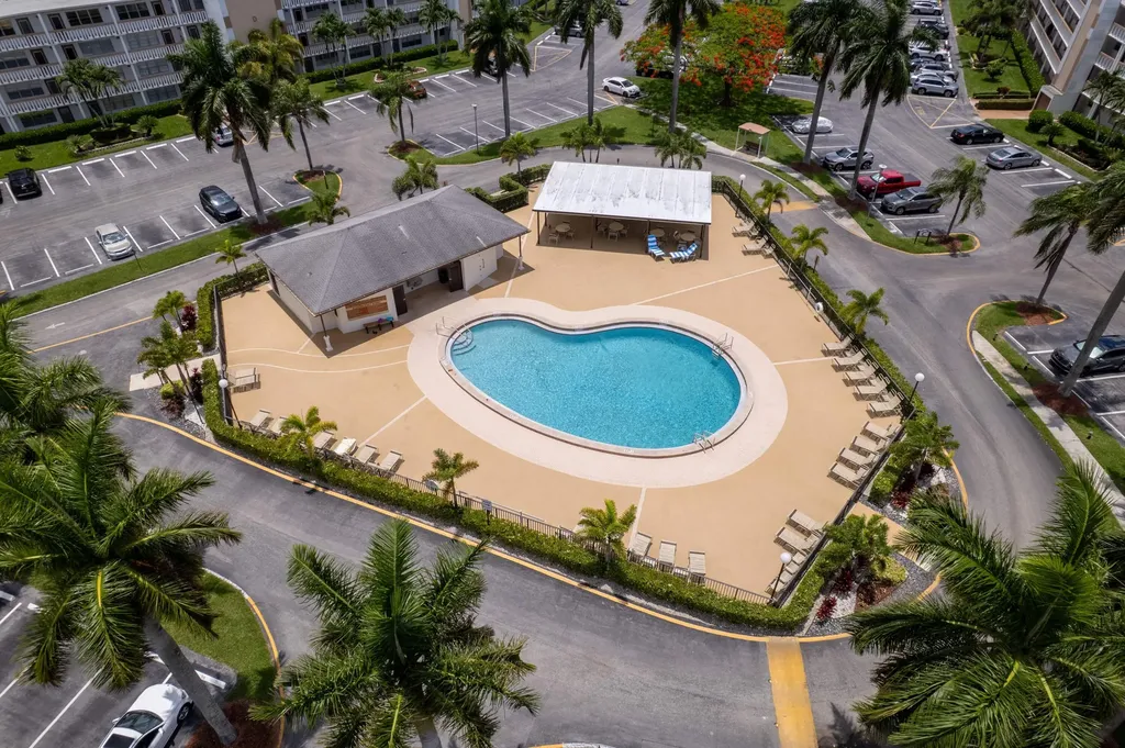 4060 Cornwall C Boca Raton FL 33434