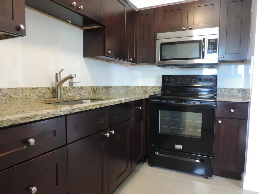 915 SE 22nd Avenue Pompano Beach FL 33062