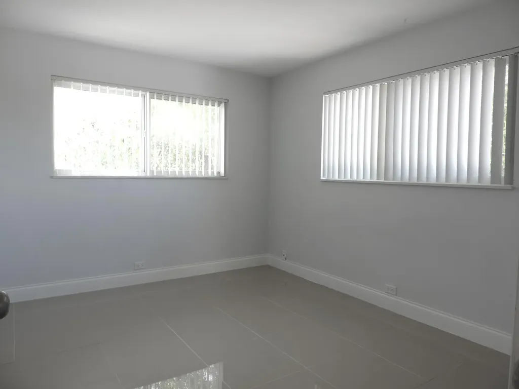 915 SE 22nd Avenue Pompano Beach FL 33062
